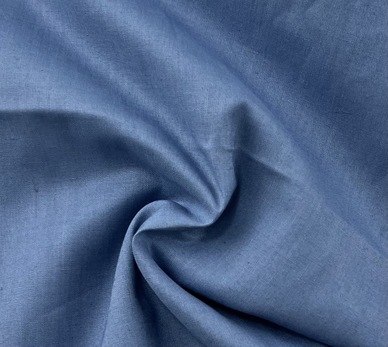 👑 2yds Blue Quilting Cotton