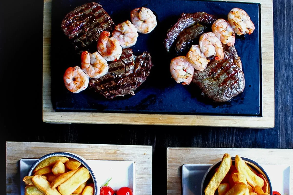 steak-seafood-and-wine-06095154.jpg