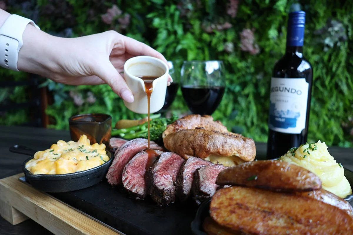 sharing-chateaubriand-sunday-roast-17123101.jpg
