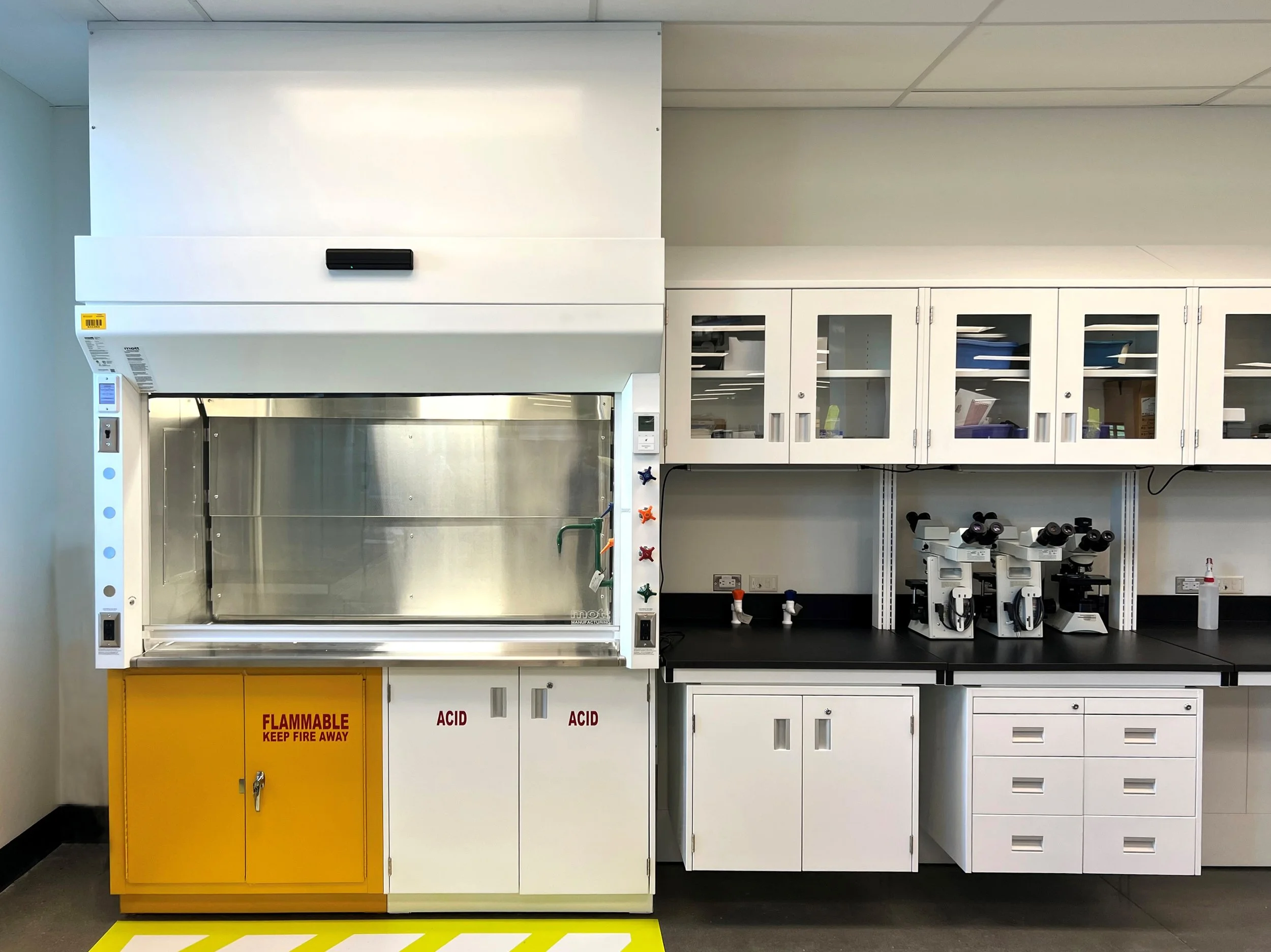 SafeGuard fume hood with a Stainless Steel Seamless Liner and Integral Work Top, Sigma Flex wall core with painted steel casework