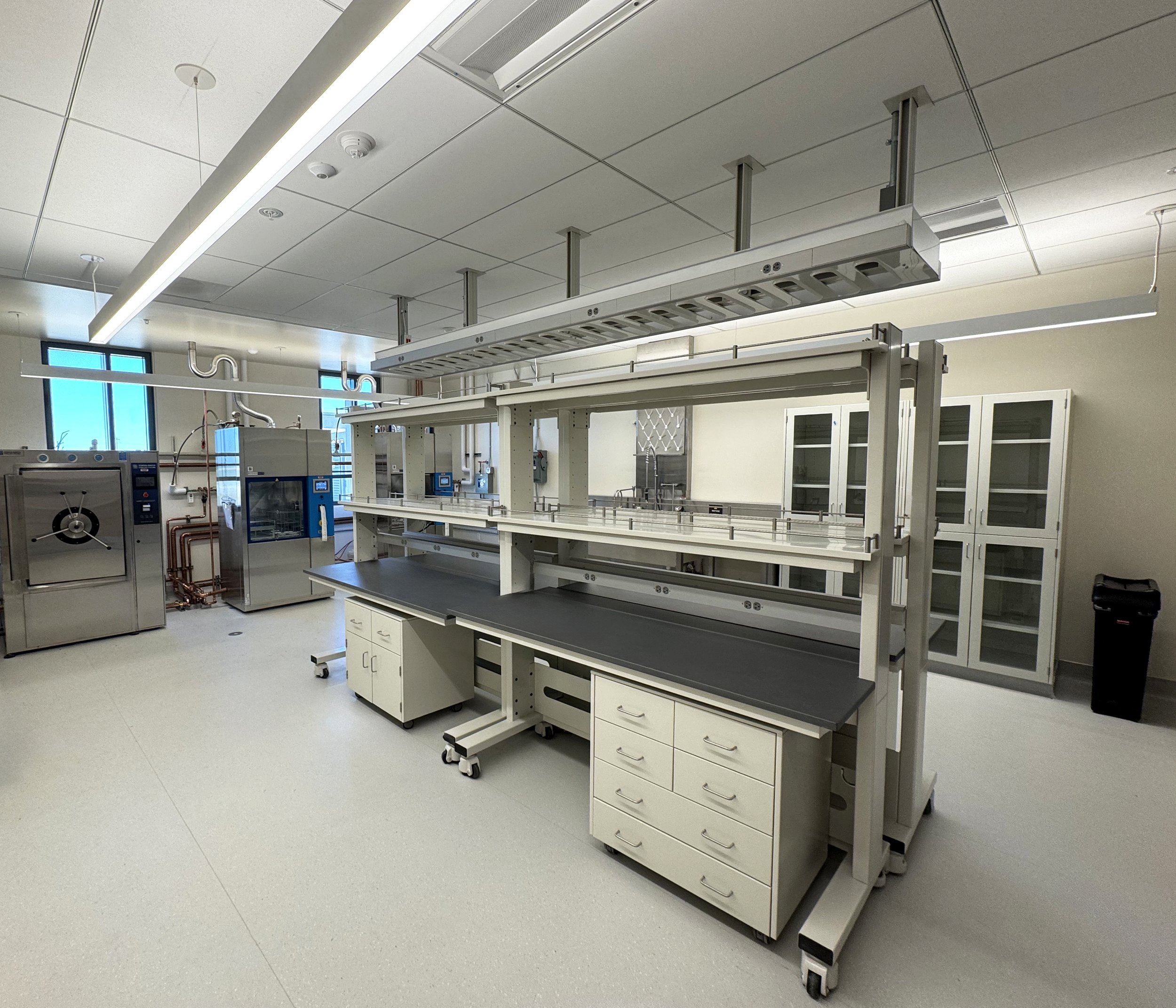 Heavy duty mobile carts with casework below, in a lab