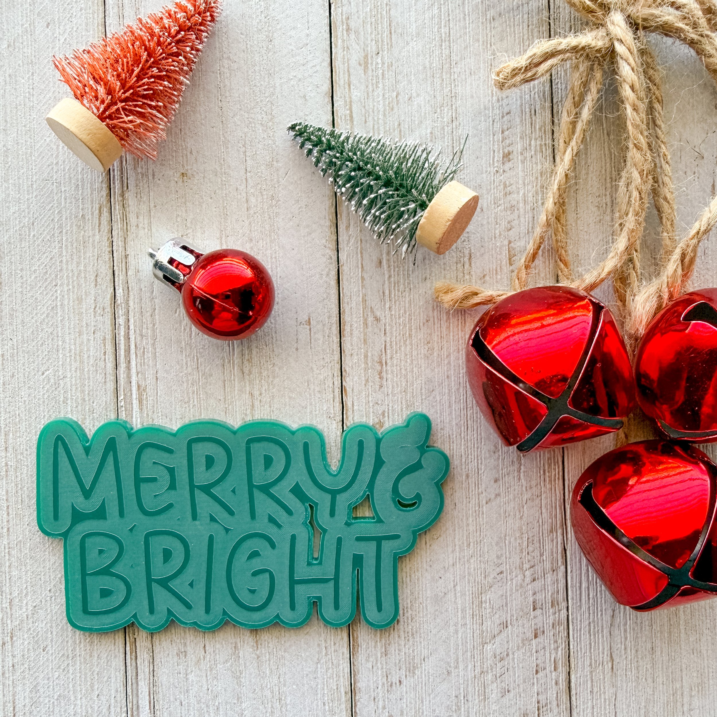 Evergreen - Engraved Merry & Bright