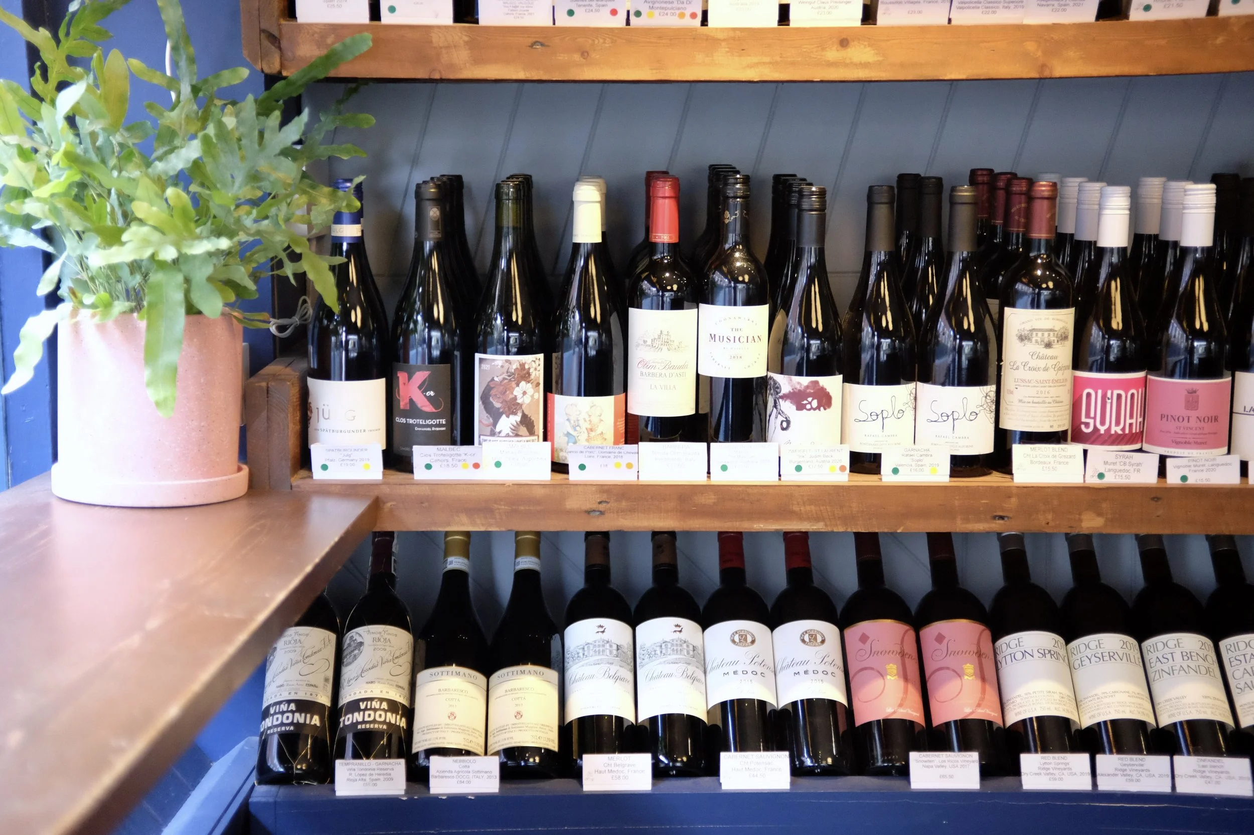 Wine Bar Covent Garden Drop Drury Lane Wine shop and bar — Drop