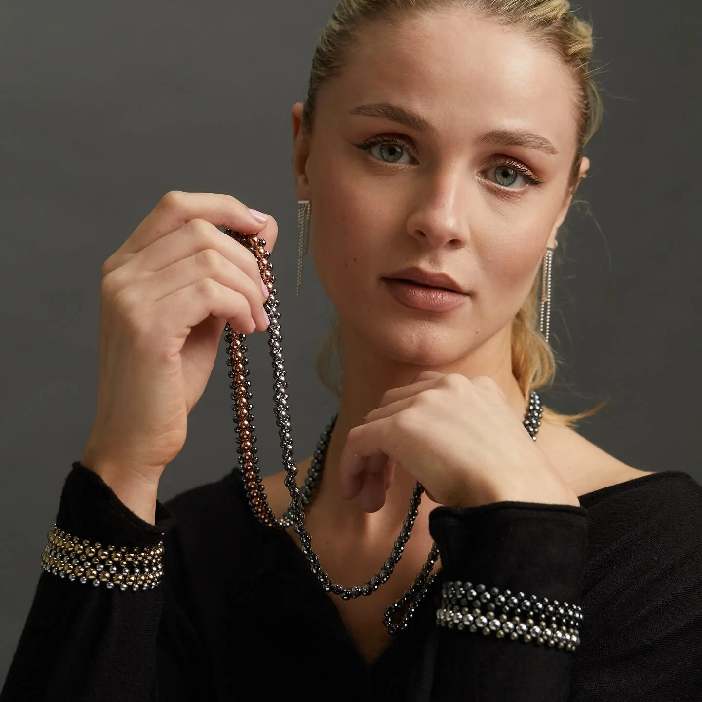 ✨ Sometimes a little classic K+P goes a long way&hellip;
.
.
.
#zipcollection #hematite #rose #gold #silver #pyrite #necklace #minicuffs #cuffs #bracelets #armstack#armcandy #earrings