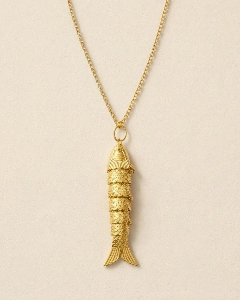 🌊 Catch of the day! This trendy fish motif pendant is making waves! Limited edition&hellip;
.
.
.
#fish #pendant #jewelleryaddict #ontrend #goldjewellery