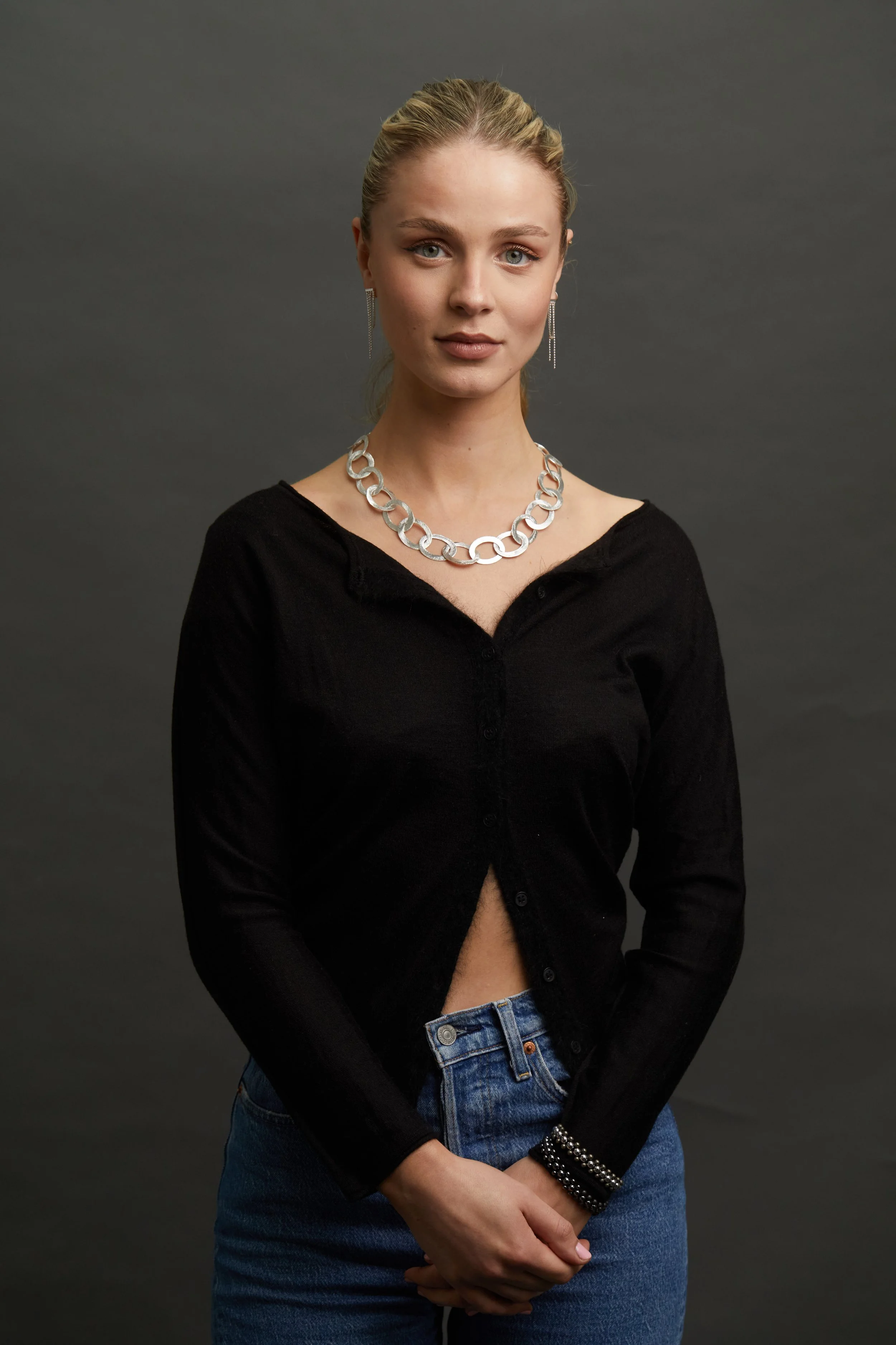 Silver Heavy Oval Link NK on model.jpg