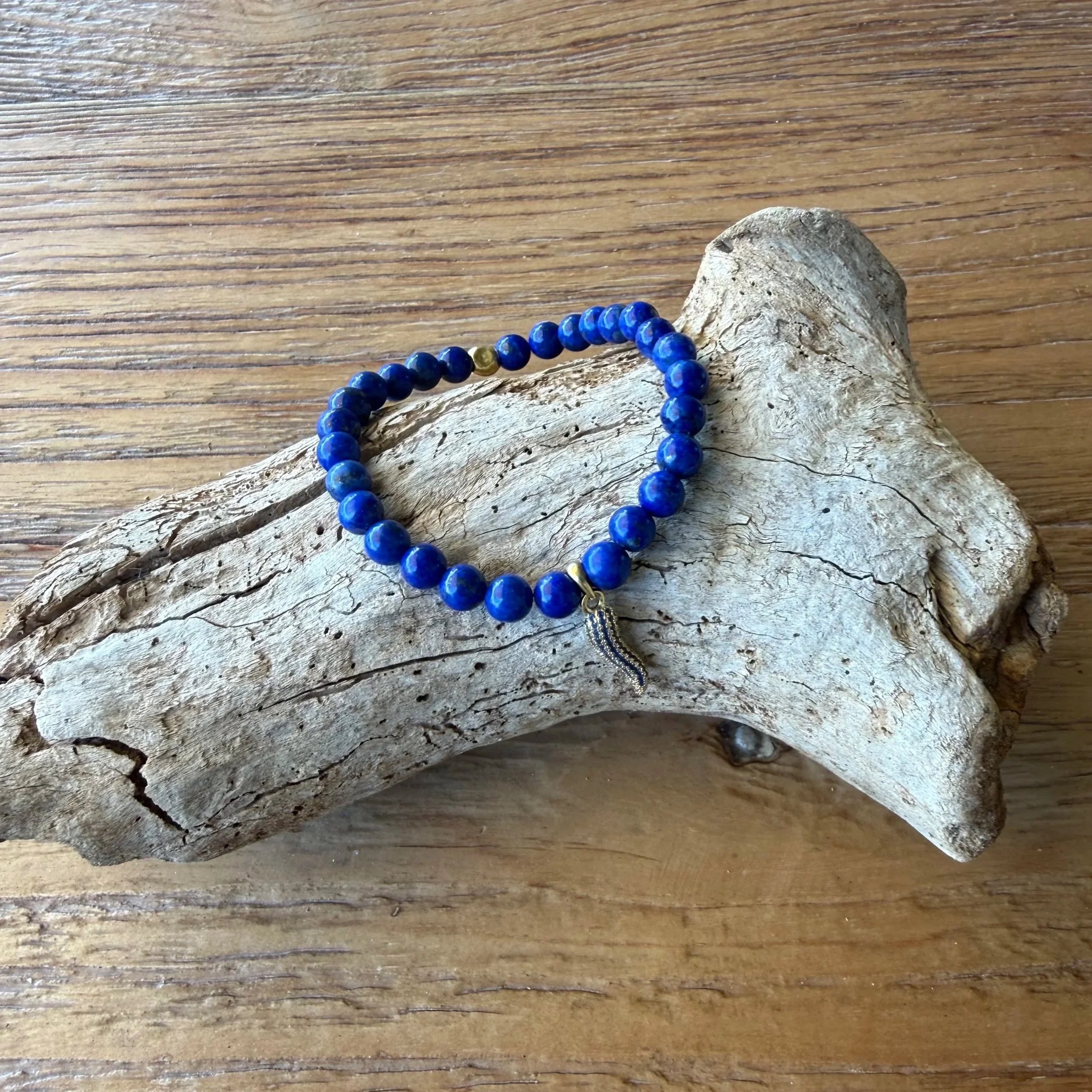 Lapis%2Bwith%2BCrystal%2BHorn%2BBR.jpg