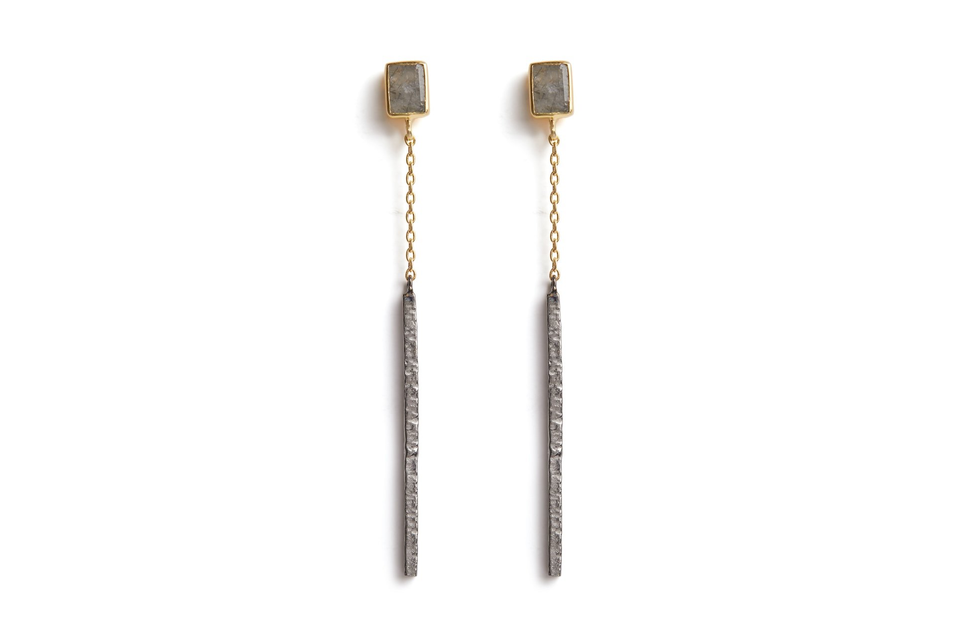 Hammered Bar and Chain Er in Labradorite.jpg
