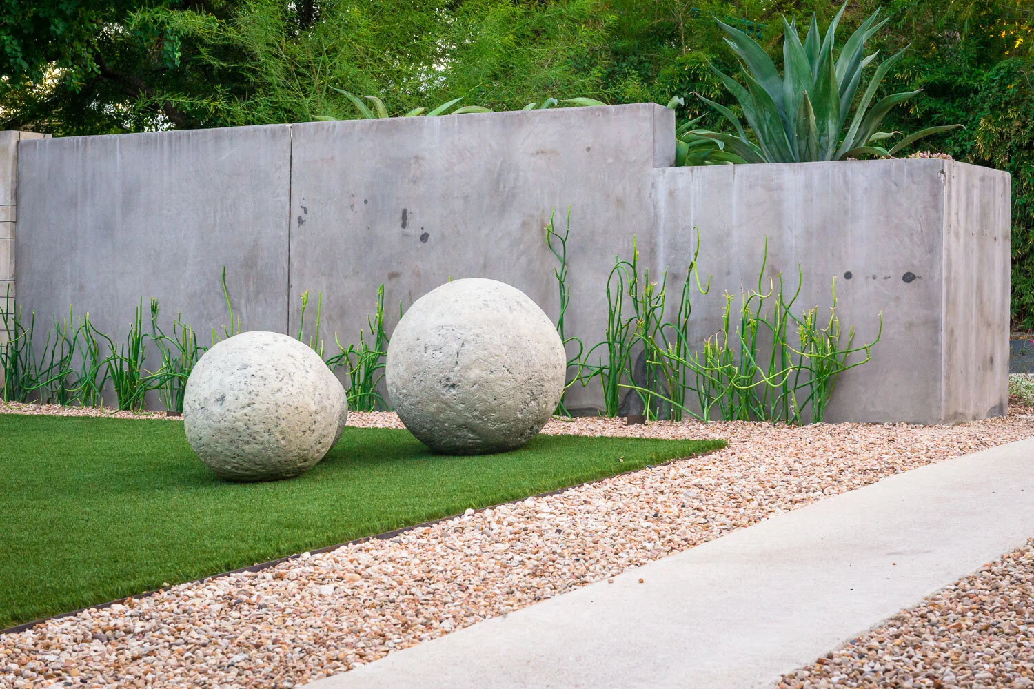 Eden Terrytown Outdoor Living Gorgeous Native Yard and Privacy Screening-19.jpg