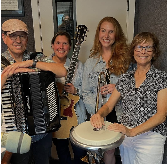 Live music w/ PaperMoon 