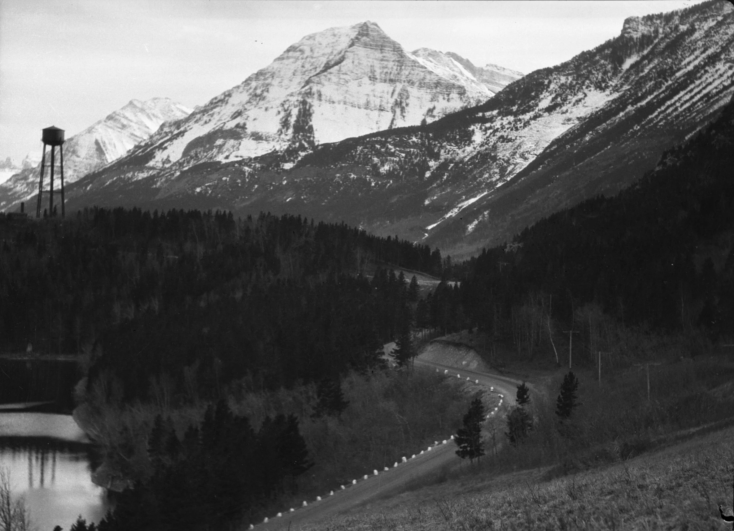 Negatives entry road near townsite