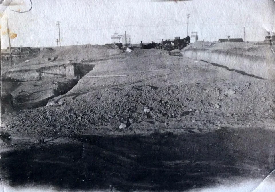 Excavation for temple footings circa 1913.jpg