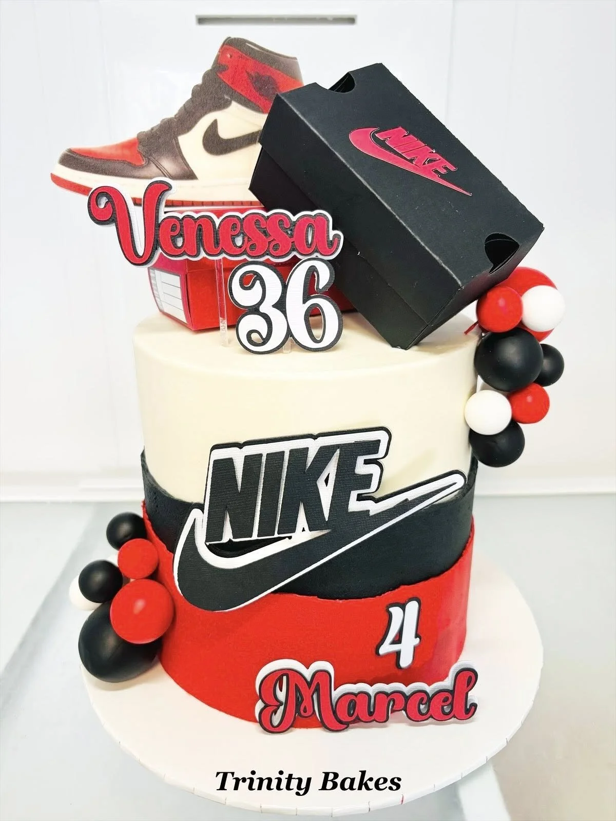 nike cake.jpg