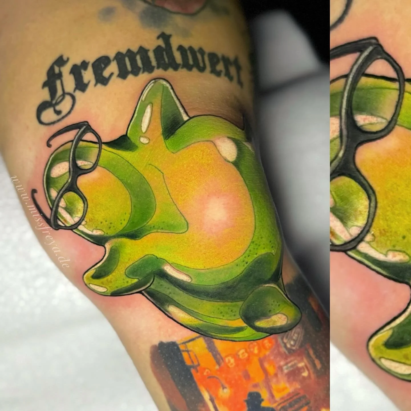 May I present you Flubber for @_ey.jay_ &mdash; he&rsquo;s not just slime he is a true classic Filmstar of the 90ies. 

It was such an amazing idea to fill a tight spot on the knee with this fella - and we managed to do it in one solid go ✨

I can&rs