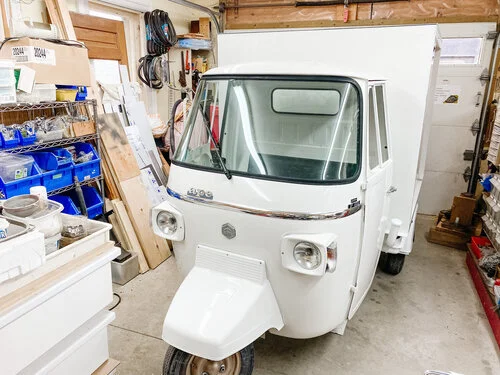 The Champagne Truck Quattro Parte