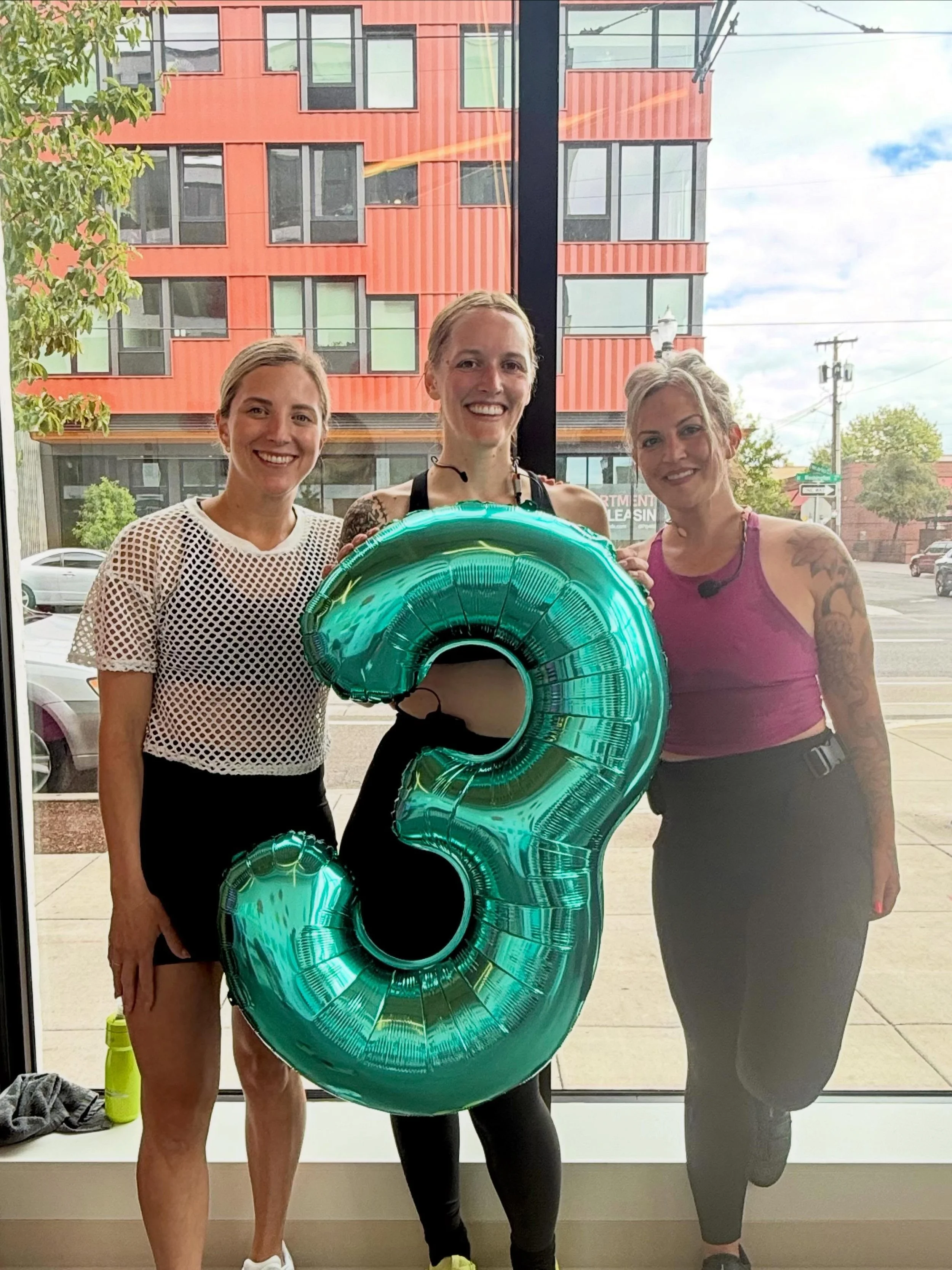 💐 Celebrating the moms, mother figures and women who show up for us every day. 💐

Join us this Mother&rsquo;s Day for themed rides, pastries, mimosas &amp; sparkling water after class 🥂✨

Come ride, celebrate, and soak up the love 💕