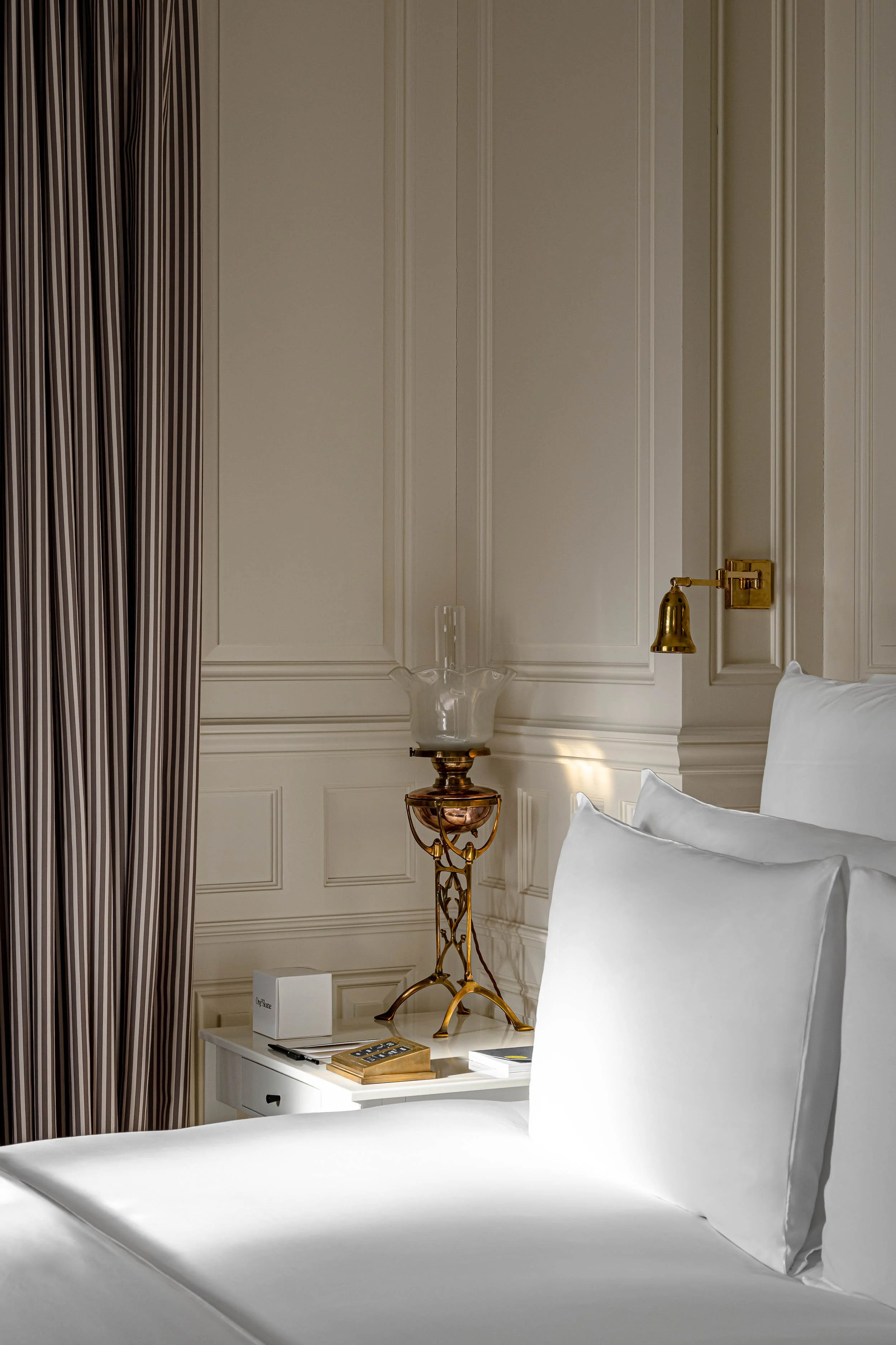 at sloane londres mr. tripper-10.jpg