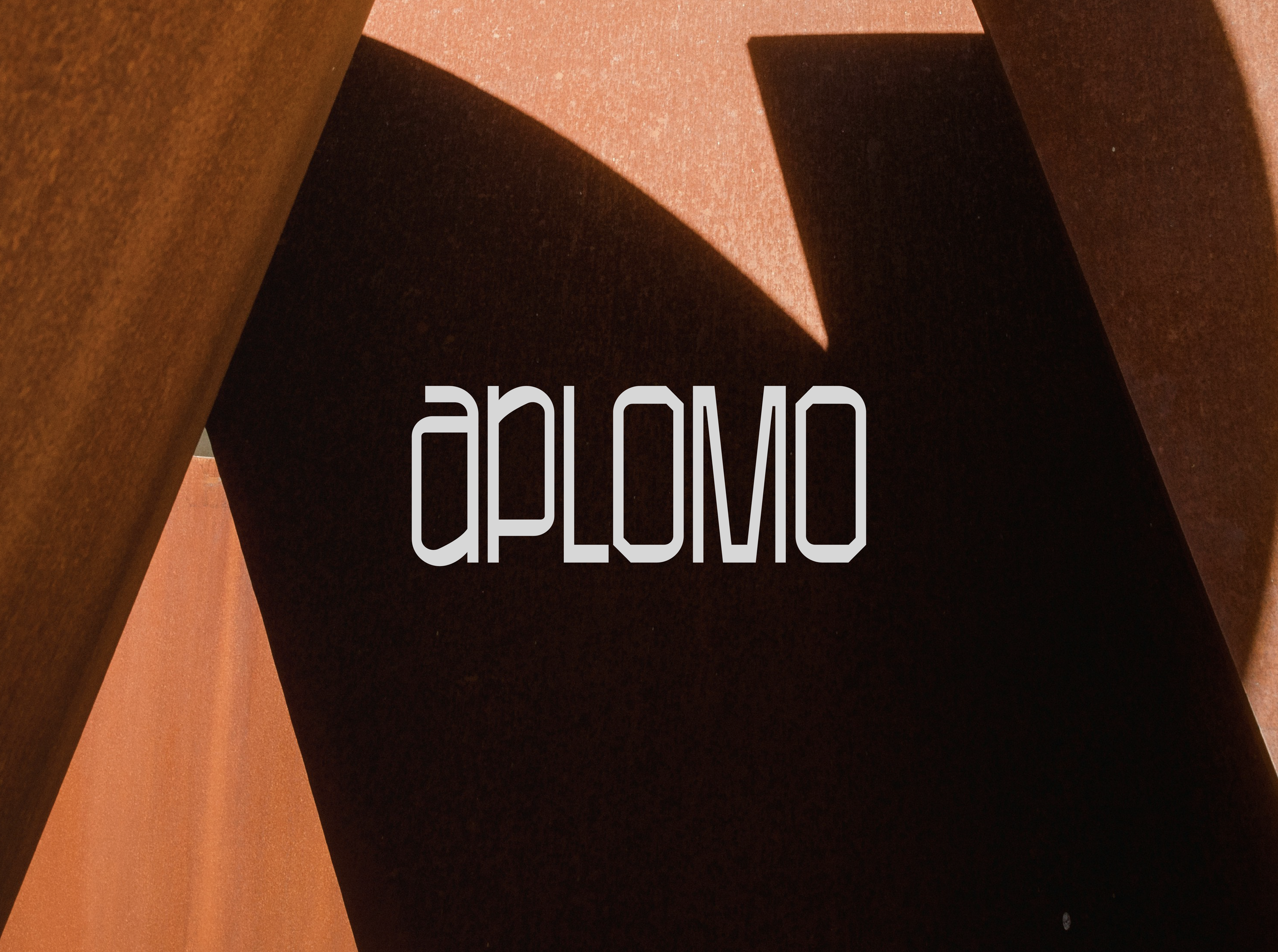 Aplomo