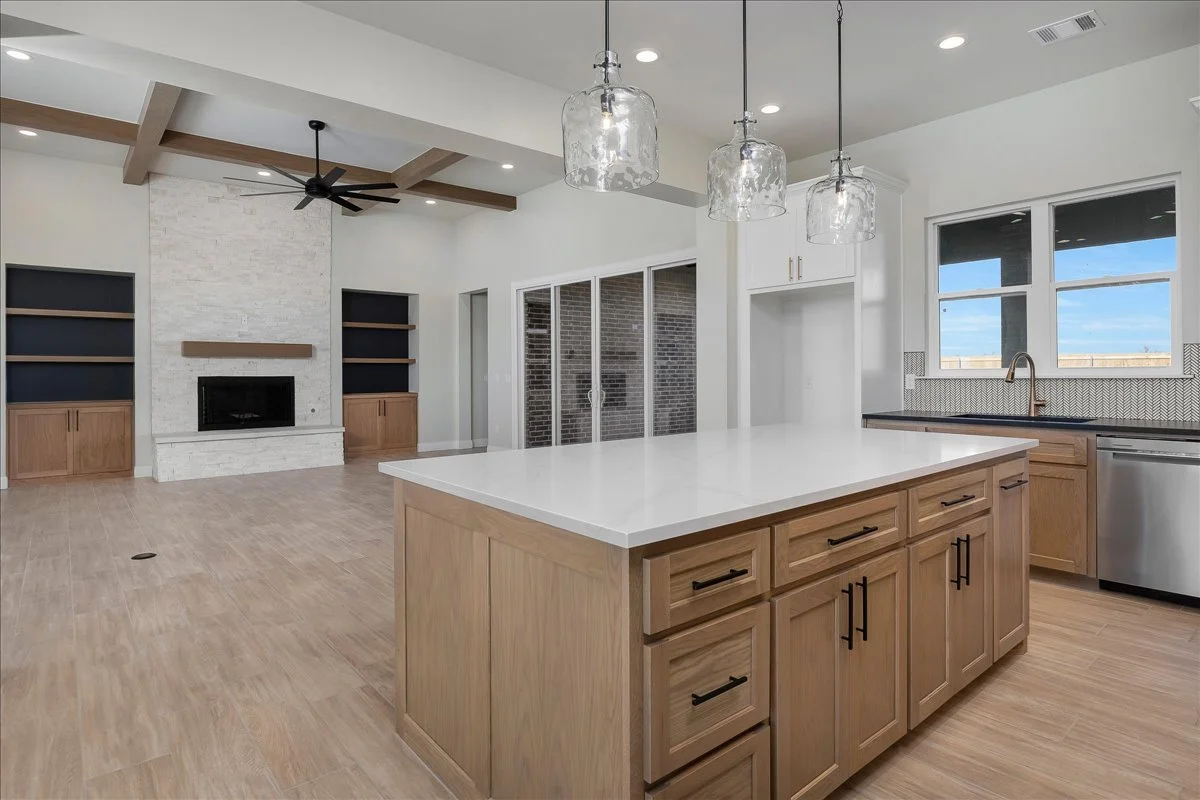 10400-Cactus-Flower-Rd-13-Kitchen 4.jpg