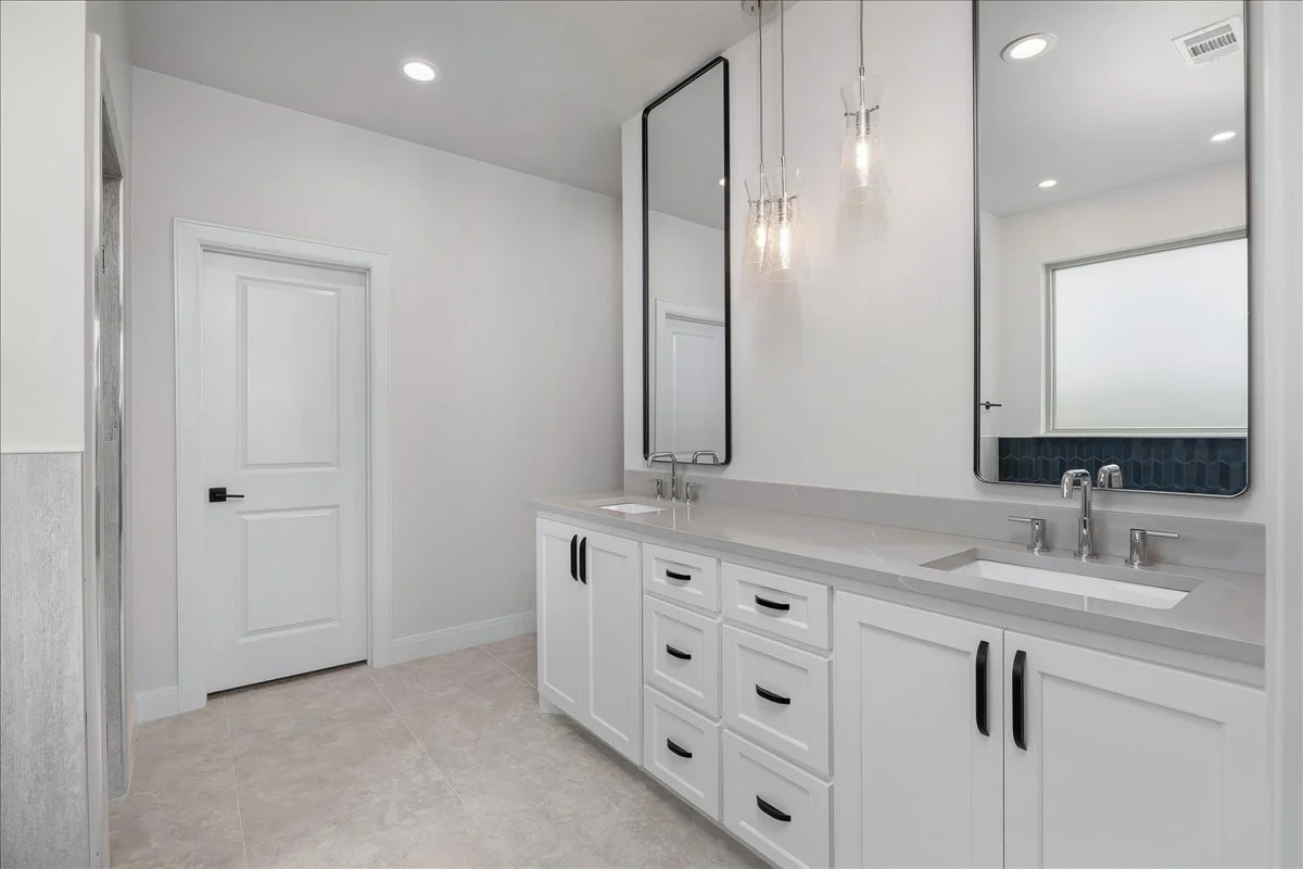 10351 Cactus Flower_17-Primary Bathroom 2.jpg