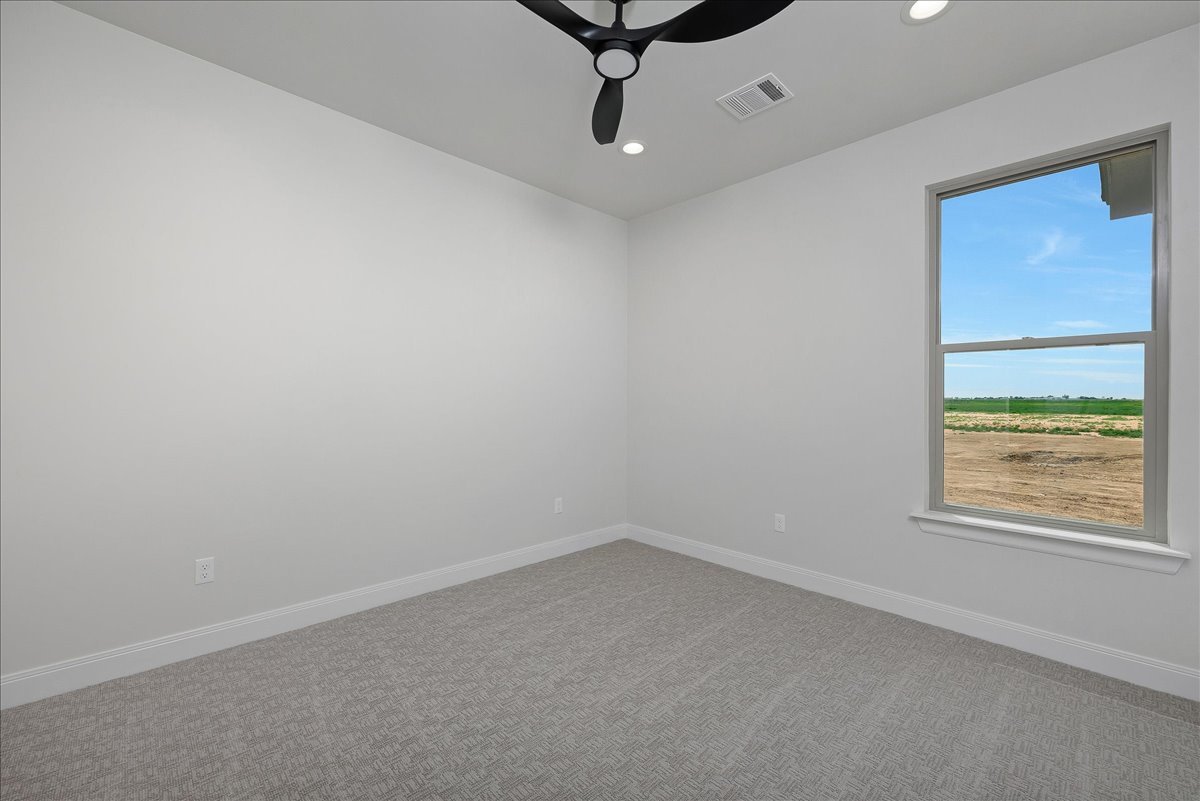 10351 Cactus Flower_22-Bedroom 4.jpg