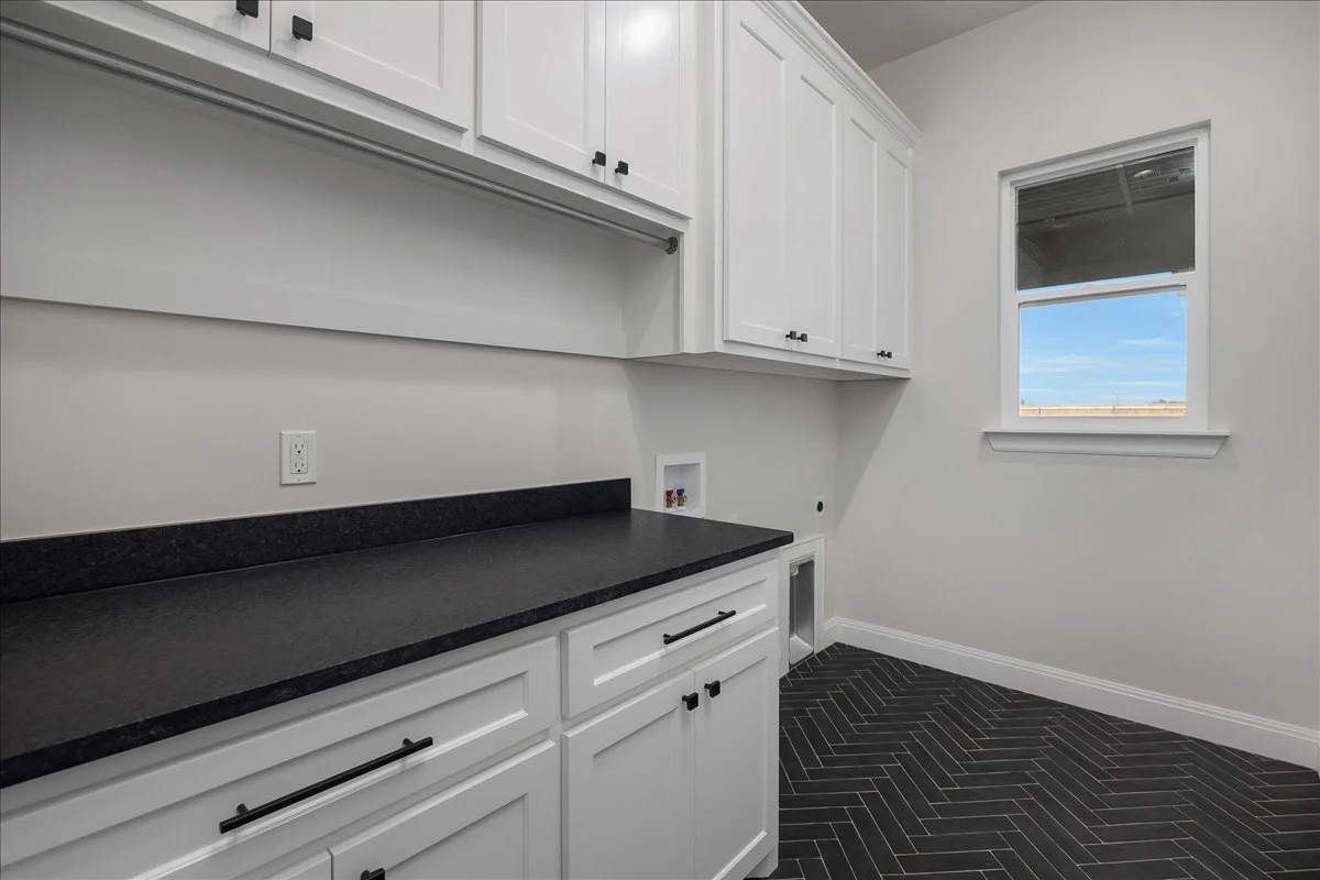 10400-Cactus-Flower-Rd-30-Utility Room.jpg