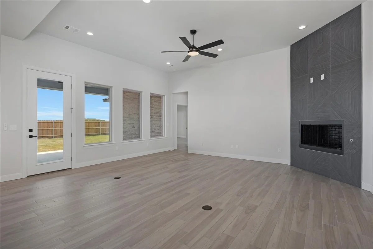 10351 Cactus Flower_06-Living Room.jpg