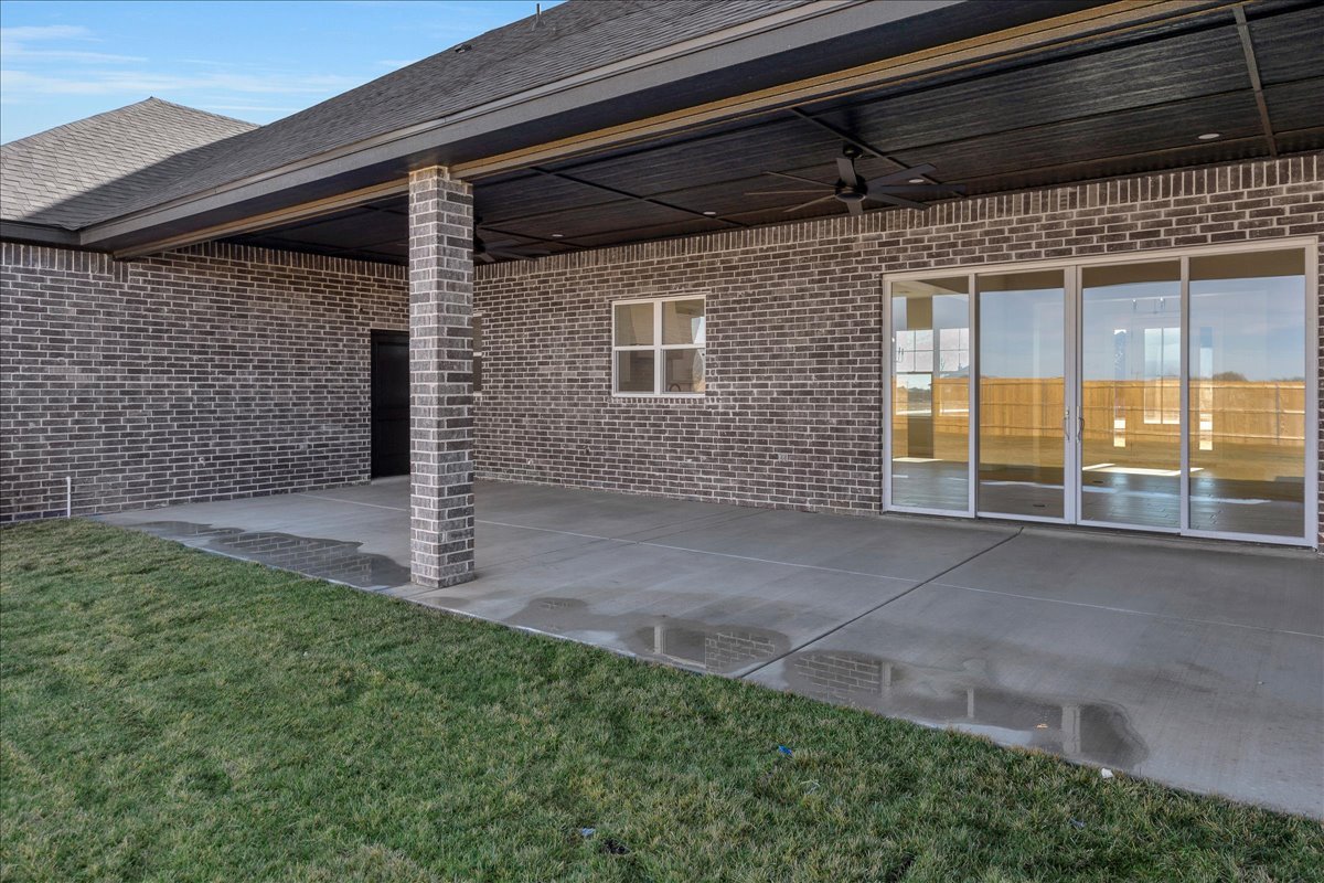 10400-Cactus-Flower-Rd-32-Covered Patio.jpg