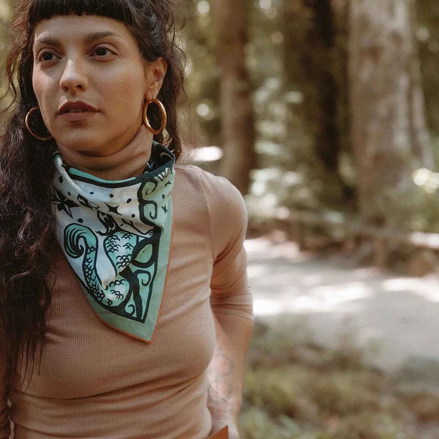 "Due North" Bandana available now @bandits_bandanas 
Photo cred @wearemattandjess 
Model @vyana.novus 
Link in Bio
.
.
.
.
#bandanas #illustration #sealife #vectorillustration #graphicdesign #distressedunrest #appareldesign #designbrew #o