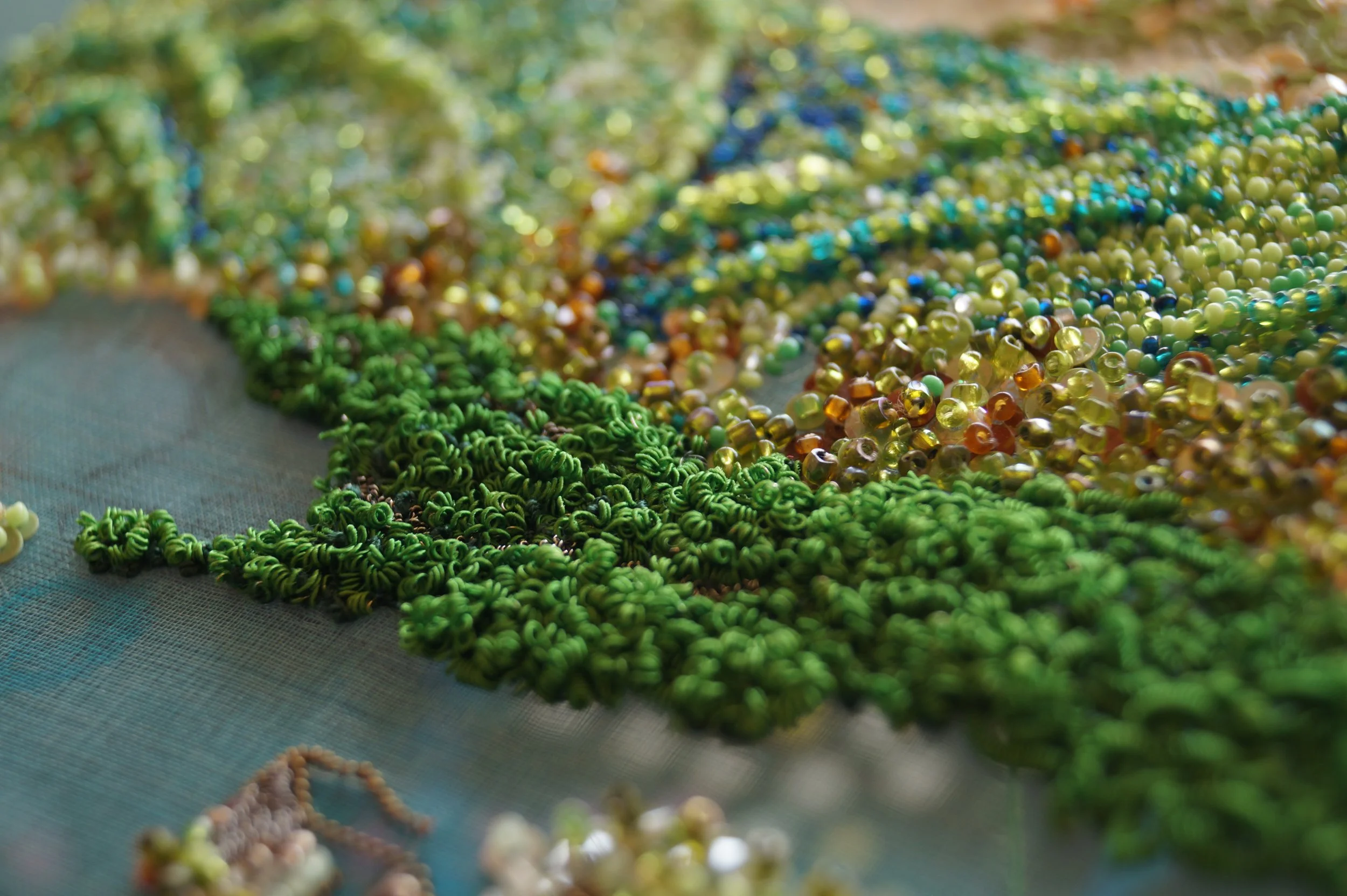 Beaded Pointillism《ビーズによる点描》