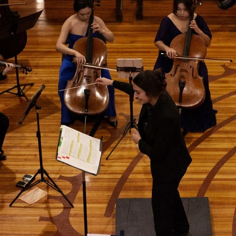 ✨ hey now hey now, this is what dreeeeeams are made of ✨
I might have been conducting a hit from the smash hit The Lizzie McGuire Movie or Mozart Piano Concerto No. 24. You don’t know! 
#classical #instaclassical #conductor #womenconductors #w