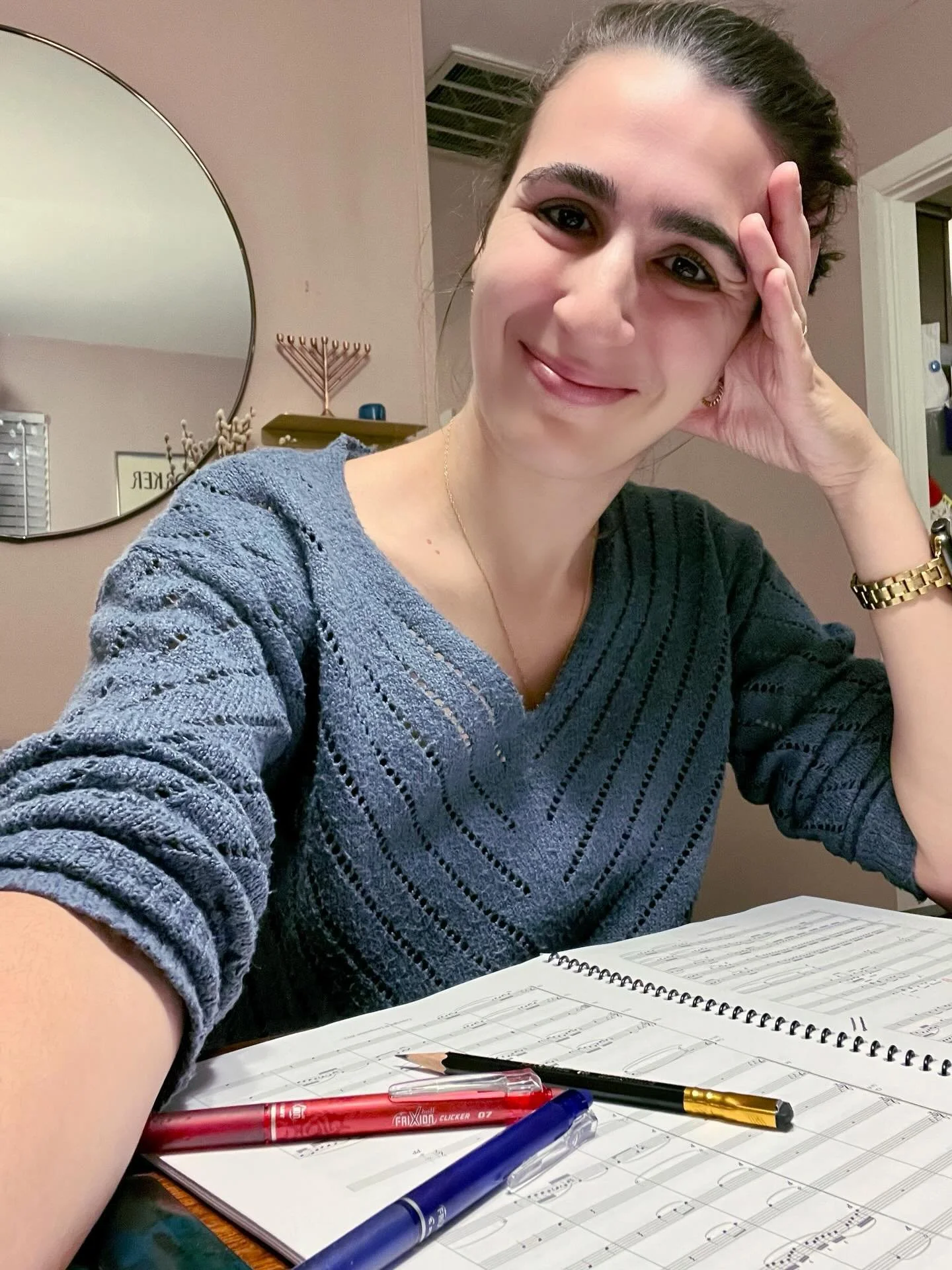 The reality is&hellip; it&rsquo;s hard to balance parenthood and musician life. Score study happens in the magical 10pm-12am slot where kids are dreaming, and often I&rsquo;m so tired. 💭It&rsquo;s a choice to open the book, sit by the piano, and wor