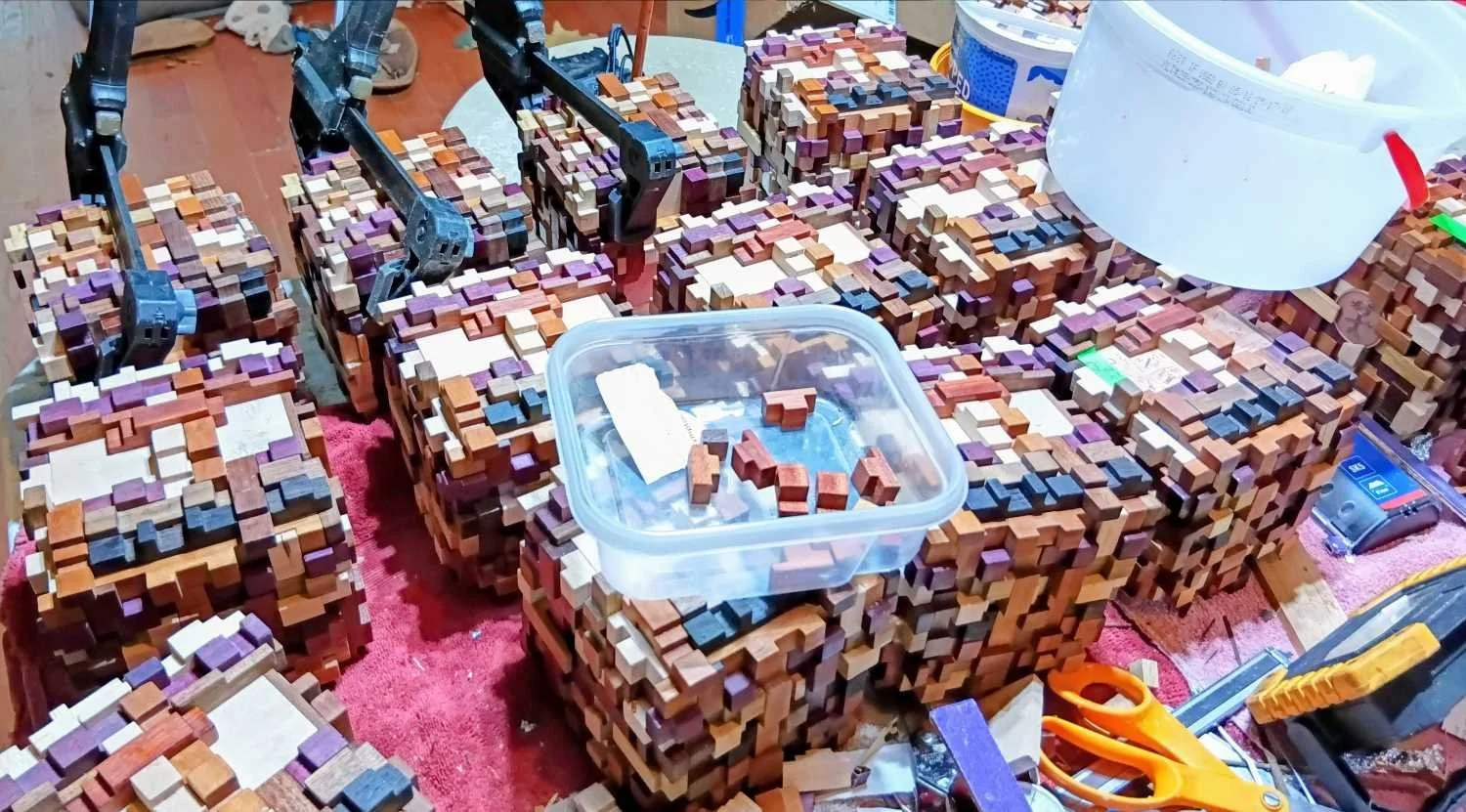 Midas Touch puzzle box by Robert Yarger