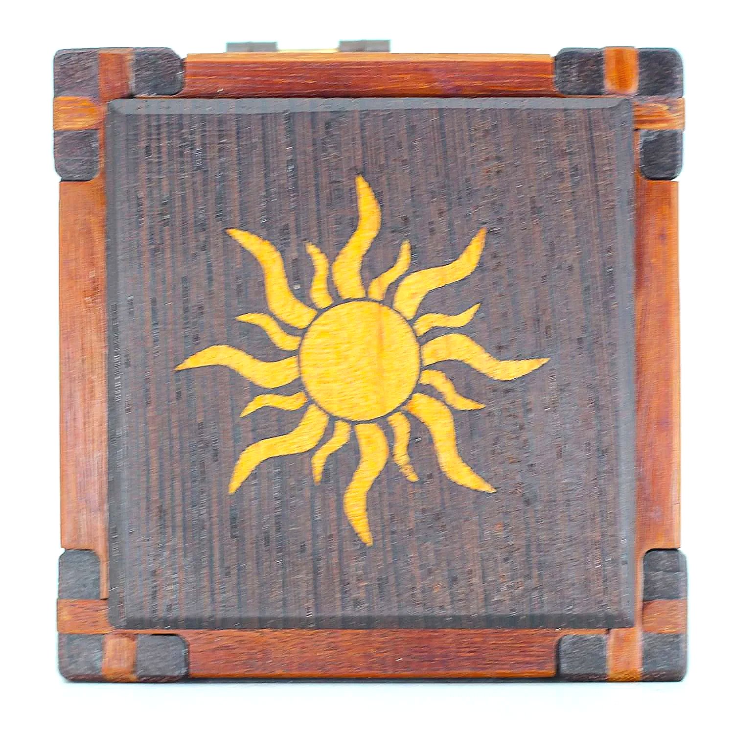 Smuggler's Hold puzzle box by Jesse Born