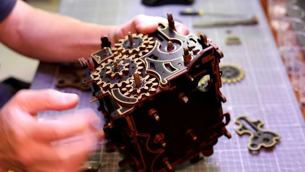 Mecanicarium puzzle box by Christophe Laronde