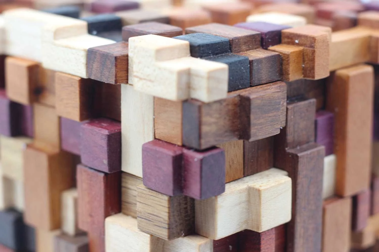 Midas Touch puzzle box by Robert Yarger