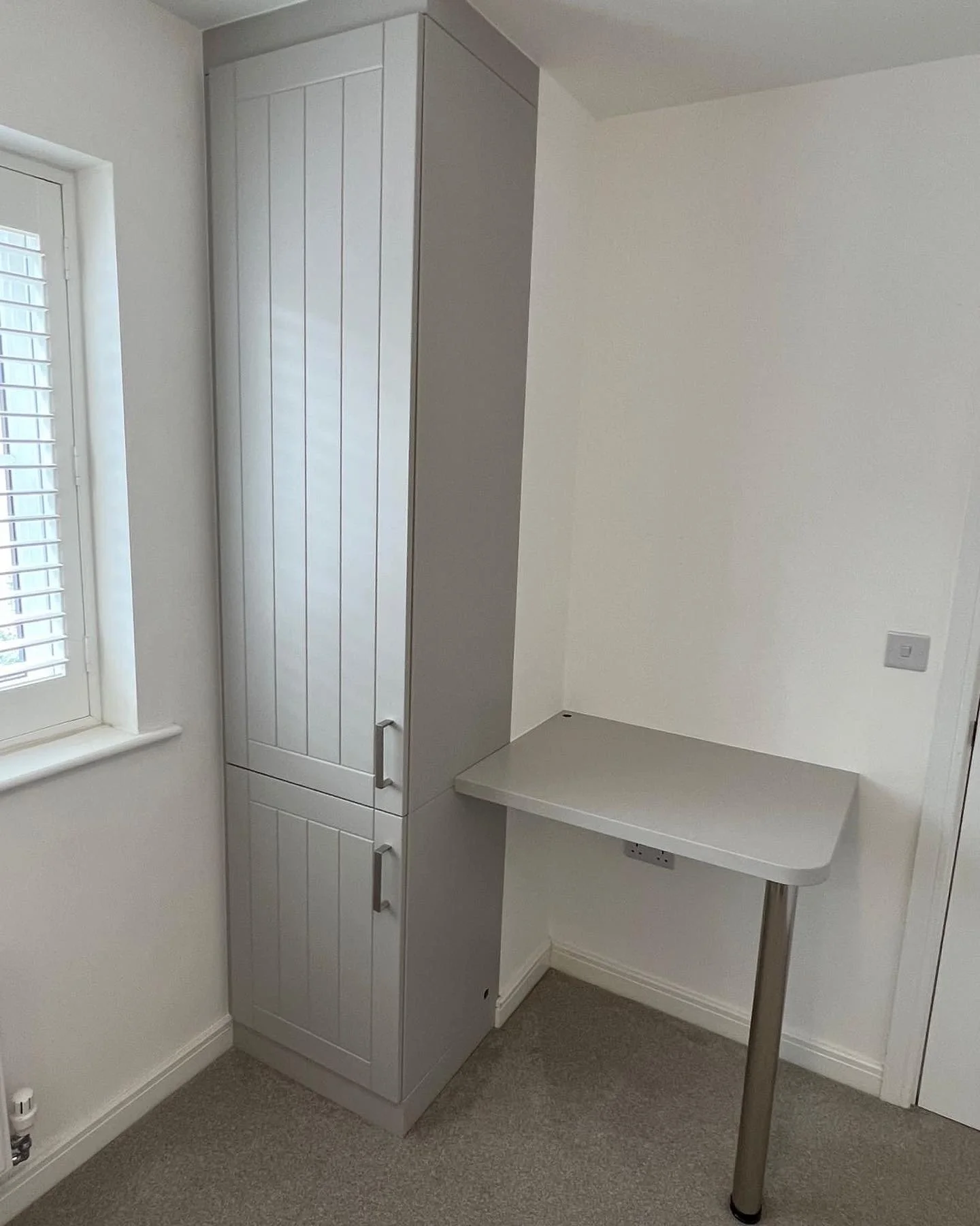 fitted desk and cupboard.jpg