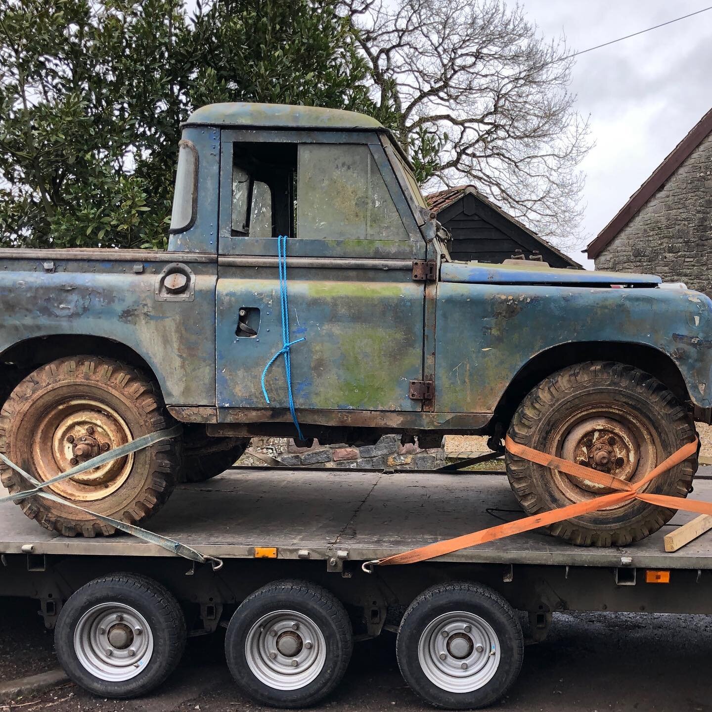 Barn Find - stored for 12 years. Follow us to see the tear down through to completion. All panels are off. Revealing a V8. 

@karcher_uk it&rsquo;s been working overtime cleaning the mud off.
@allisport_ltd a plan is being hatched!
@brembobrake ever 