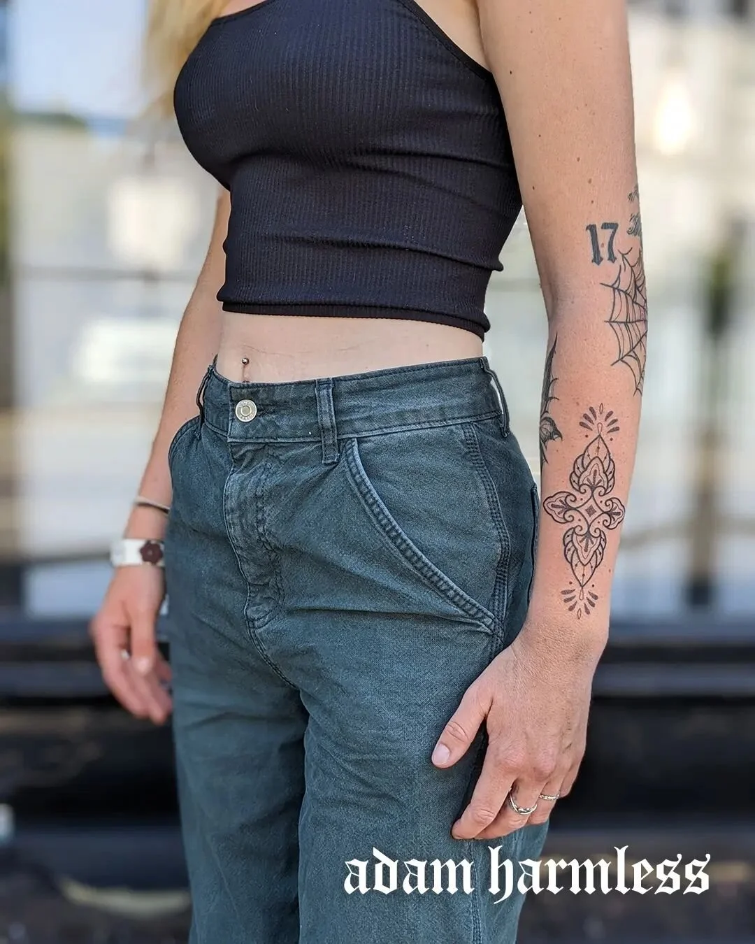 Little cuff design for the lovely @ellierxbinsxn recently.
.
Eco-conscious and Vegan tattooing 🌱💚
Based at @harmlesstattoo
For enquiries, please email hello@adam-willett.com or visit www.adam-willett.com