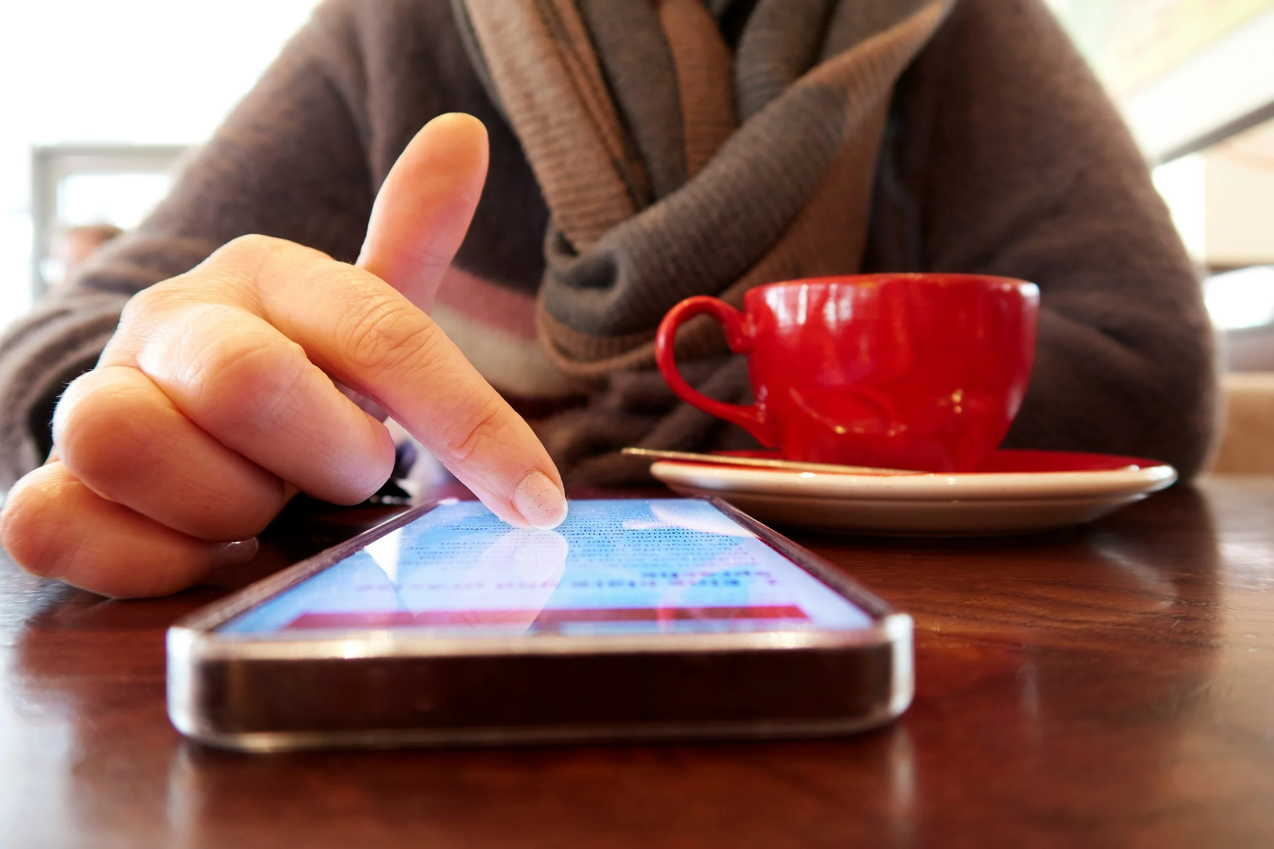 Breaking the Scroll: How to Stay Engaged Without Digital Exhaustion