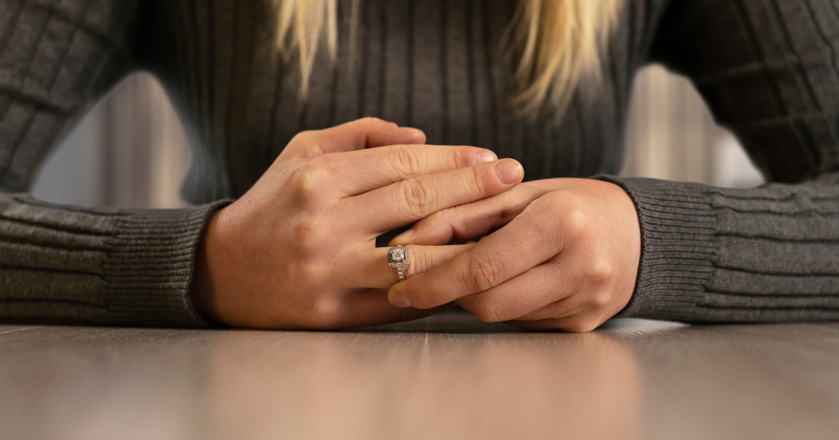 Navigating Midlife Divorce: A Therapist’s Take on Change and Renewal