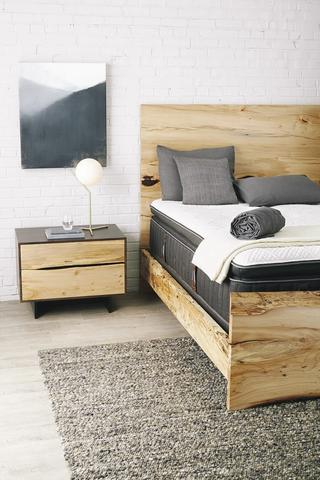 res bed am elm (2).jpg