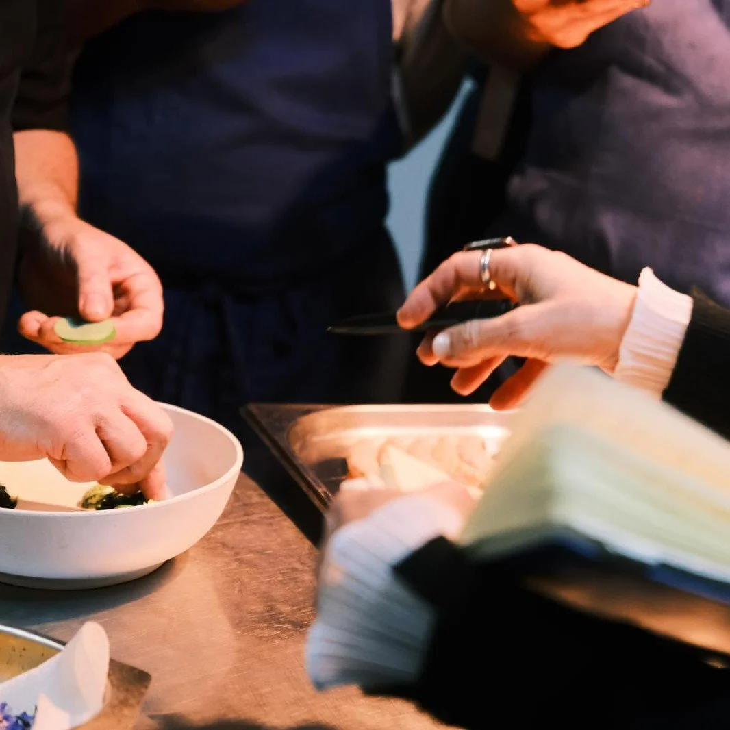 A Cavalari&ccedil;a est&aacute; de volta! ✨Reabrimos portas e estamos prontos para vos receber. Venha viver a experi&ecirc;ncia completa: sabores &uacute;nicos, espa&ccedil;o revitalizado e momentos inesquec&iacute;veis. 

#Cavalari&ccedil;a #Gastron