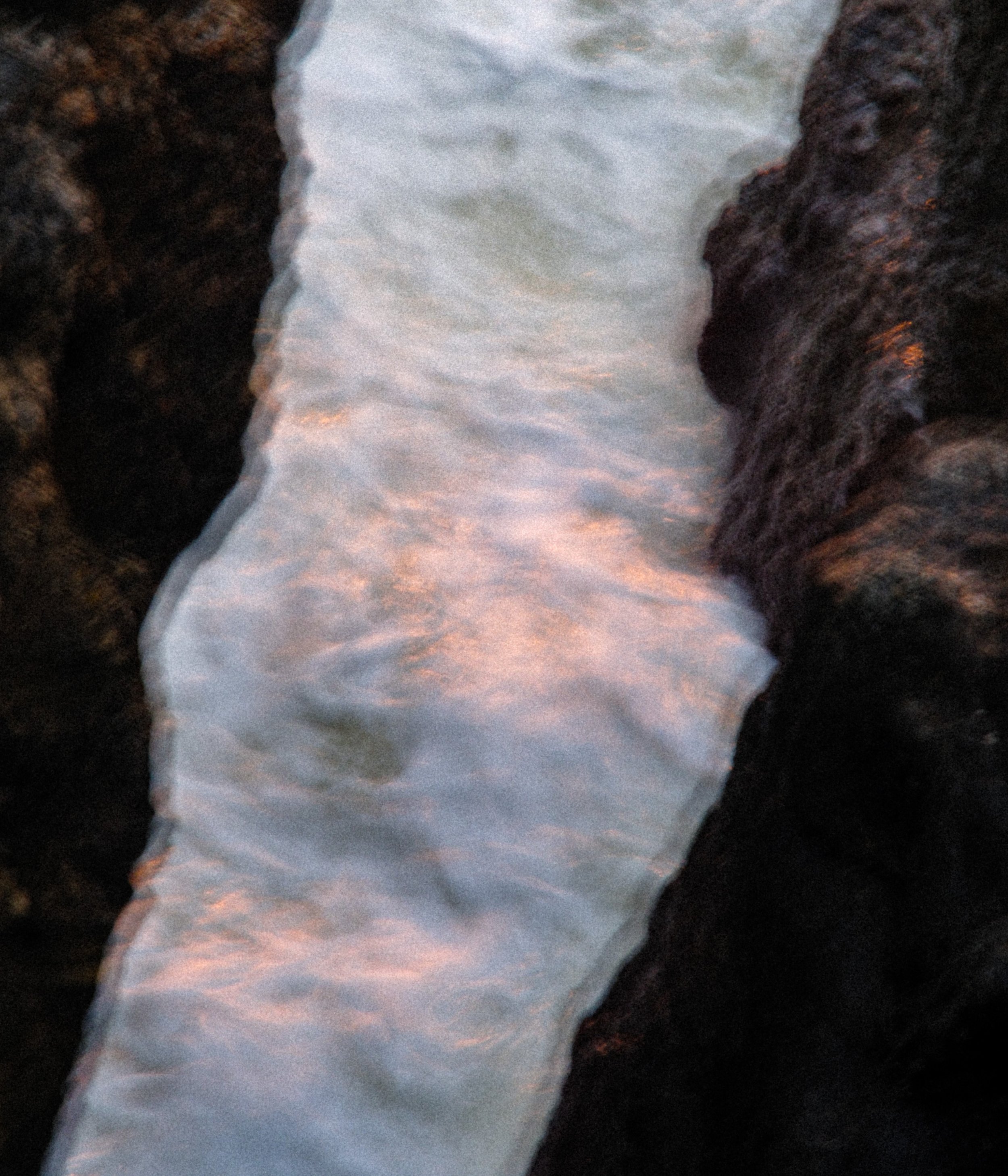 Known and Unknown Places - CUT WEB Color + Grain - 29.08.2026-10.jpg