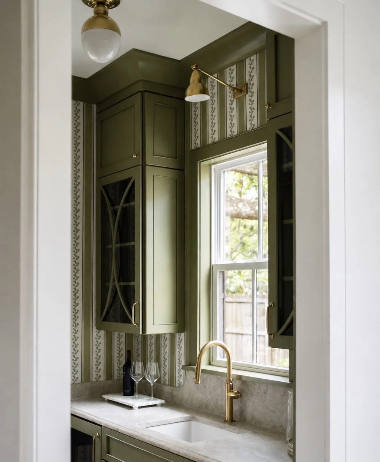 georgia-stripe-marsh-wallpaper-pantry.jpg