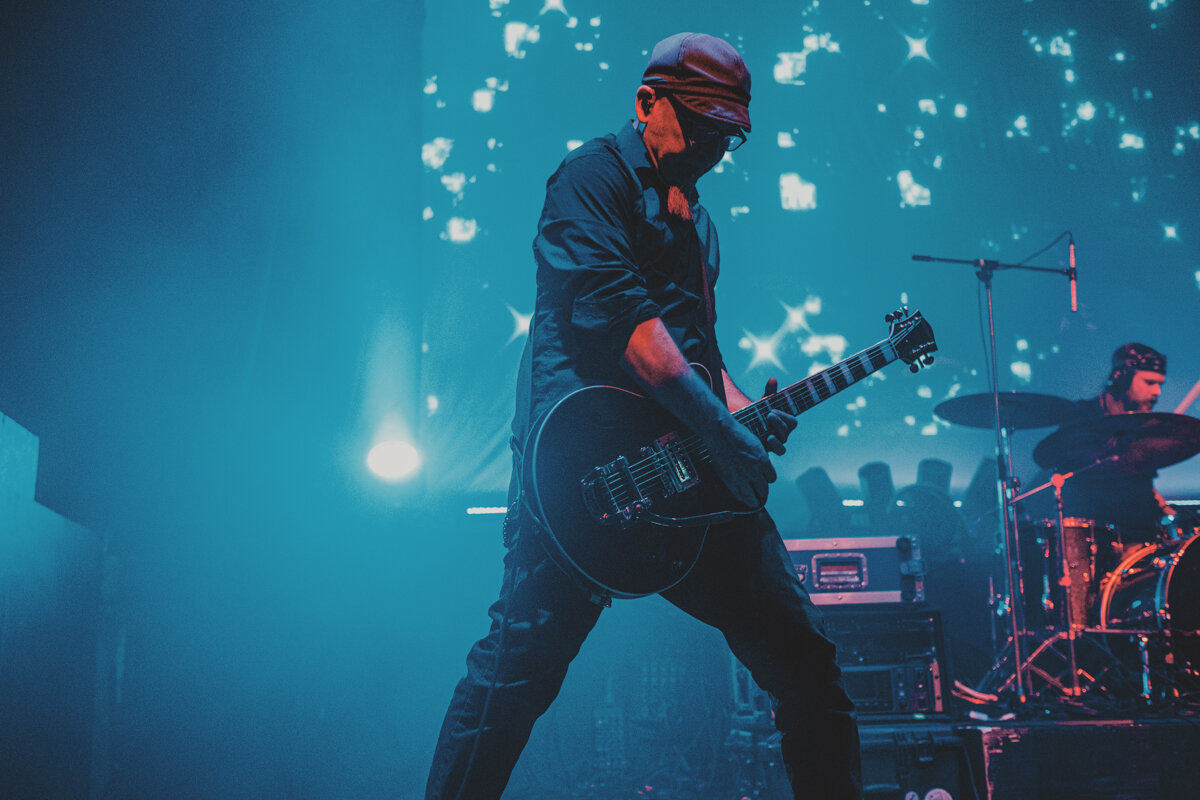 🔥🚨 New video !!🔥🚨. This is the second video from a show we played at the @rickshawtheatre &quot;Ballet&quot; ... follow the link in our bio and give it a watch! 

📸: Scott Alexander @straightfromcamera 
🎥: Matthew Miller @millermatthews 

#live
