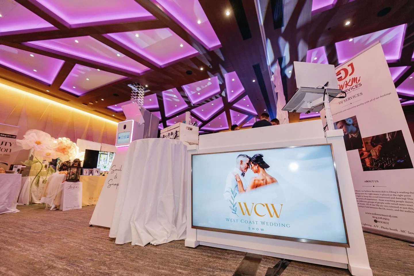 Highlights from recent Red Carpet @westcoastweddingshow by @westcoastweddings at @paradoxvancouver and @mansionclubvan Thank you @sowedding and @brucedyer5221 for photos! 

deminphotography.com

#vancouverweddingphotography  #vancouverweddingphotogra