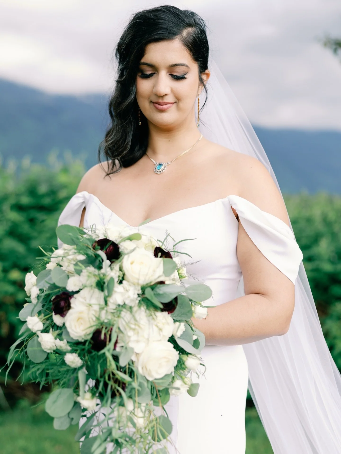 Reyna 💐 

deminphotography.com

#vancouverweddingphotography  #vancouverweddingphotographer #weddingphotography #wedding #bride