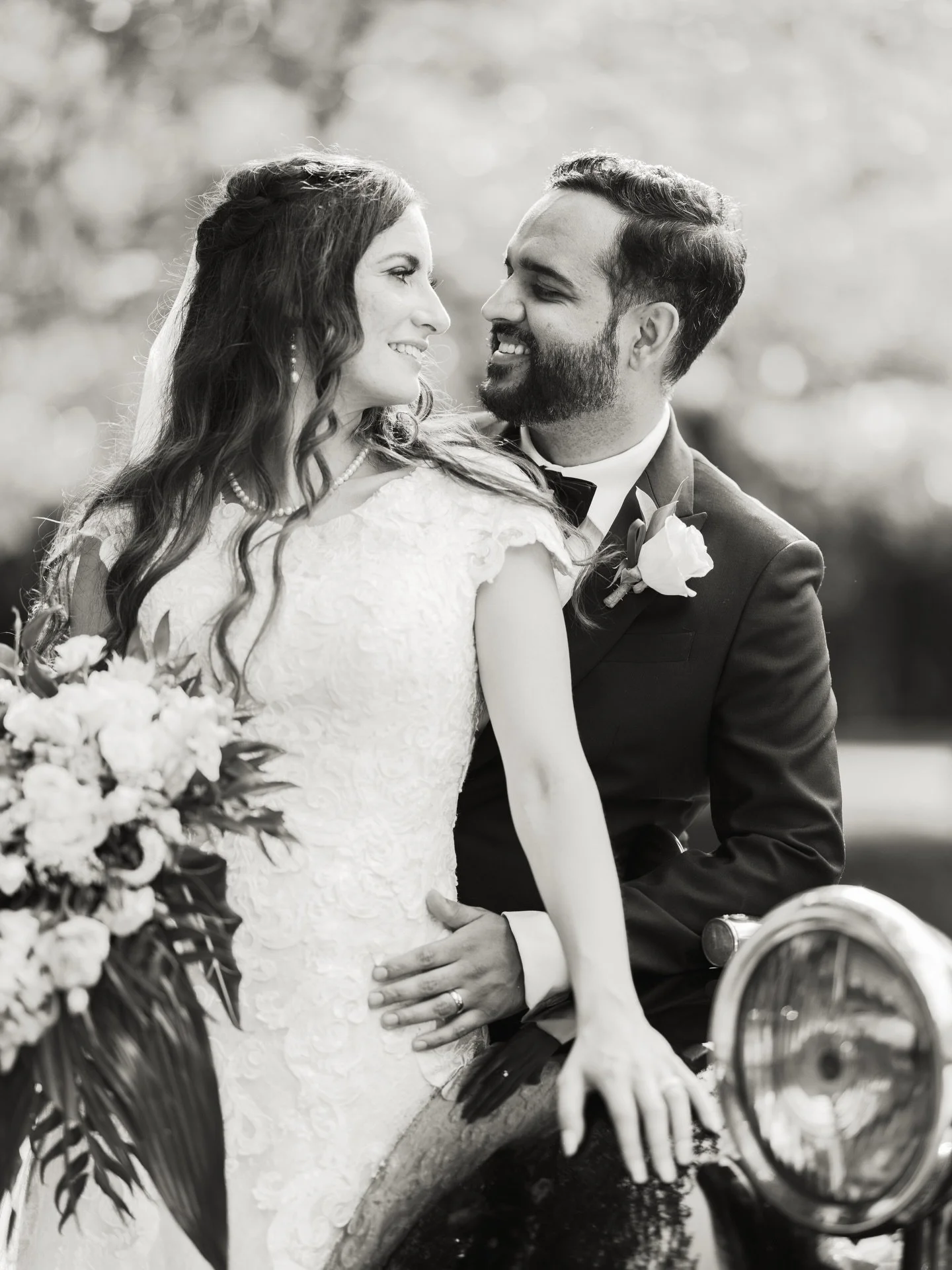 M + J 💕 

deminphotography.com

#vancouverweddingphotography  #vancouverweddingphotographer #weddingphotography #wedding #bride