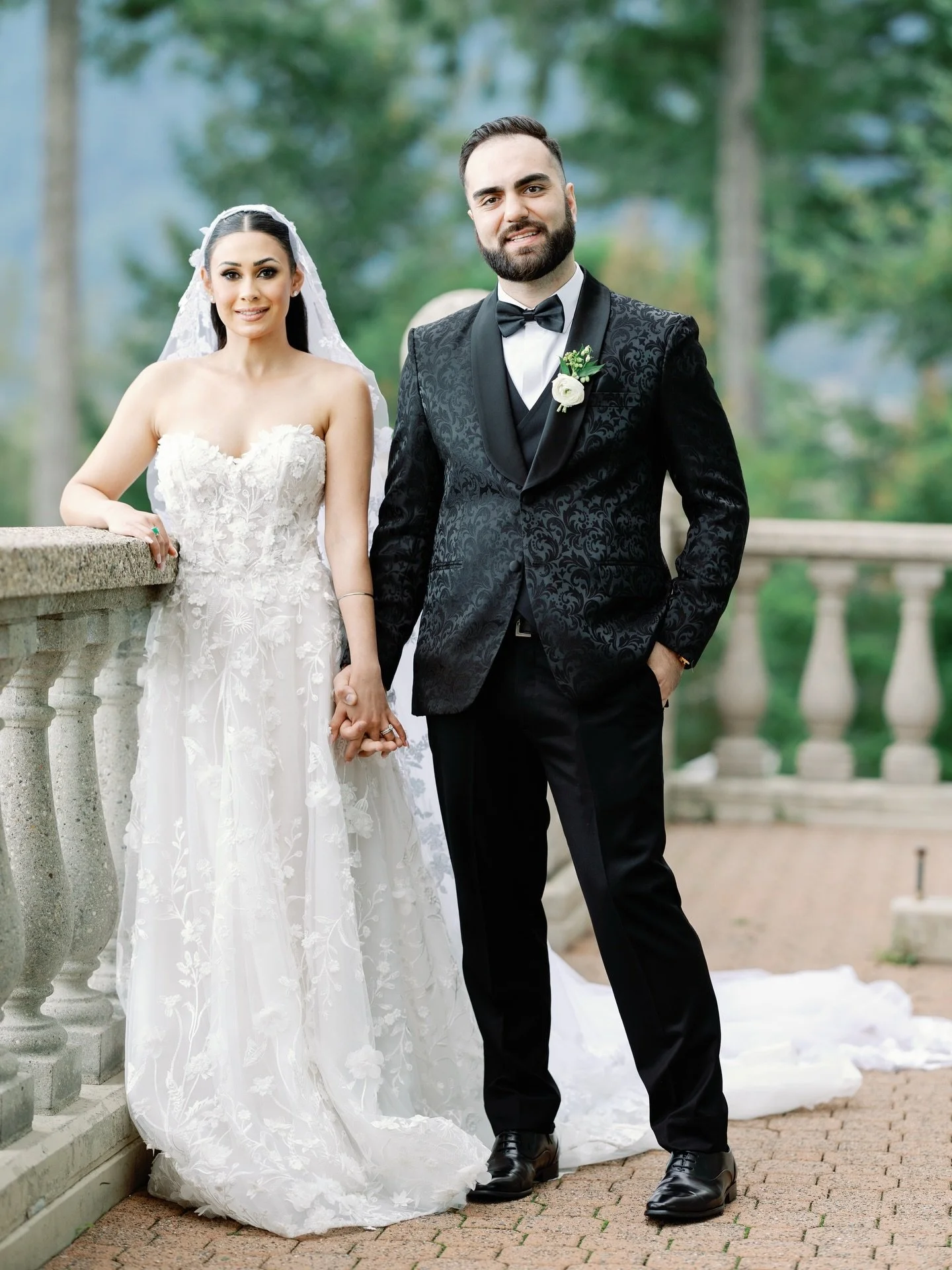 K + E 💕 

Decor:  @rojalux 
deminphotography.com

#vancouverweddingphotography  #vancouverweddingphotographer #weddingphotography #wedding #bride